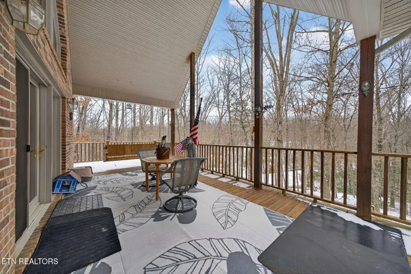 $700,000 | 1086 Pearl Hinds Road, Jamestown, TN 38556