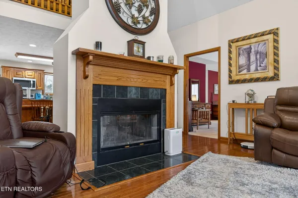 $700,000 | 1086 Pearl Hinds Road, Jamestown, TN 38556