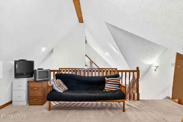 $700,000 | 1086 Pearl Hinds Road, Jamestown, TN 38556