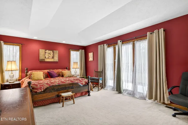 $700,000 | 1086 Pearl Hinds Road, Jamestown, TN 38556