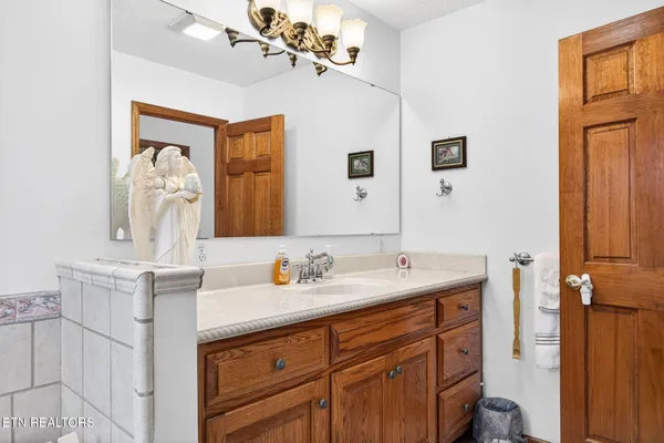 $700,000 | 1086 Pearl Hinds Road, Jamestown, TN 38556