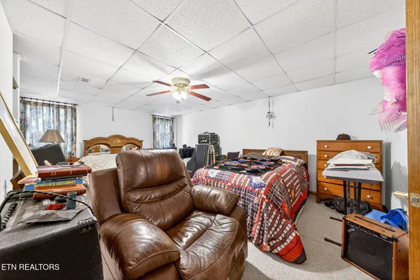 $700,000 | 1086 Pearl Hinds Road, Jamestown, TN 38556