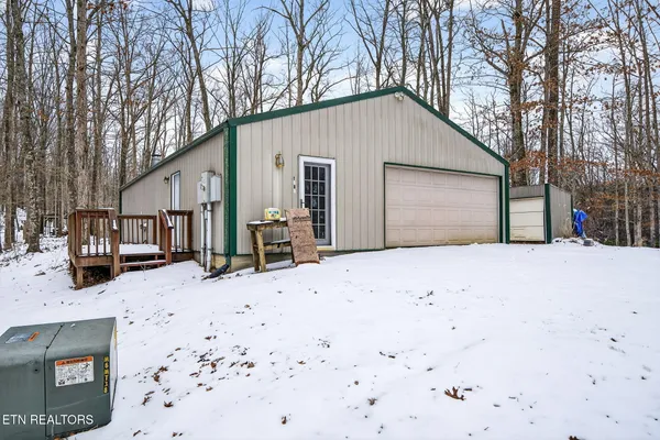 $700,000 | 1086 Pearl Hinds Road, Jamestown, TN 38556