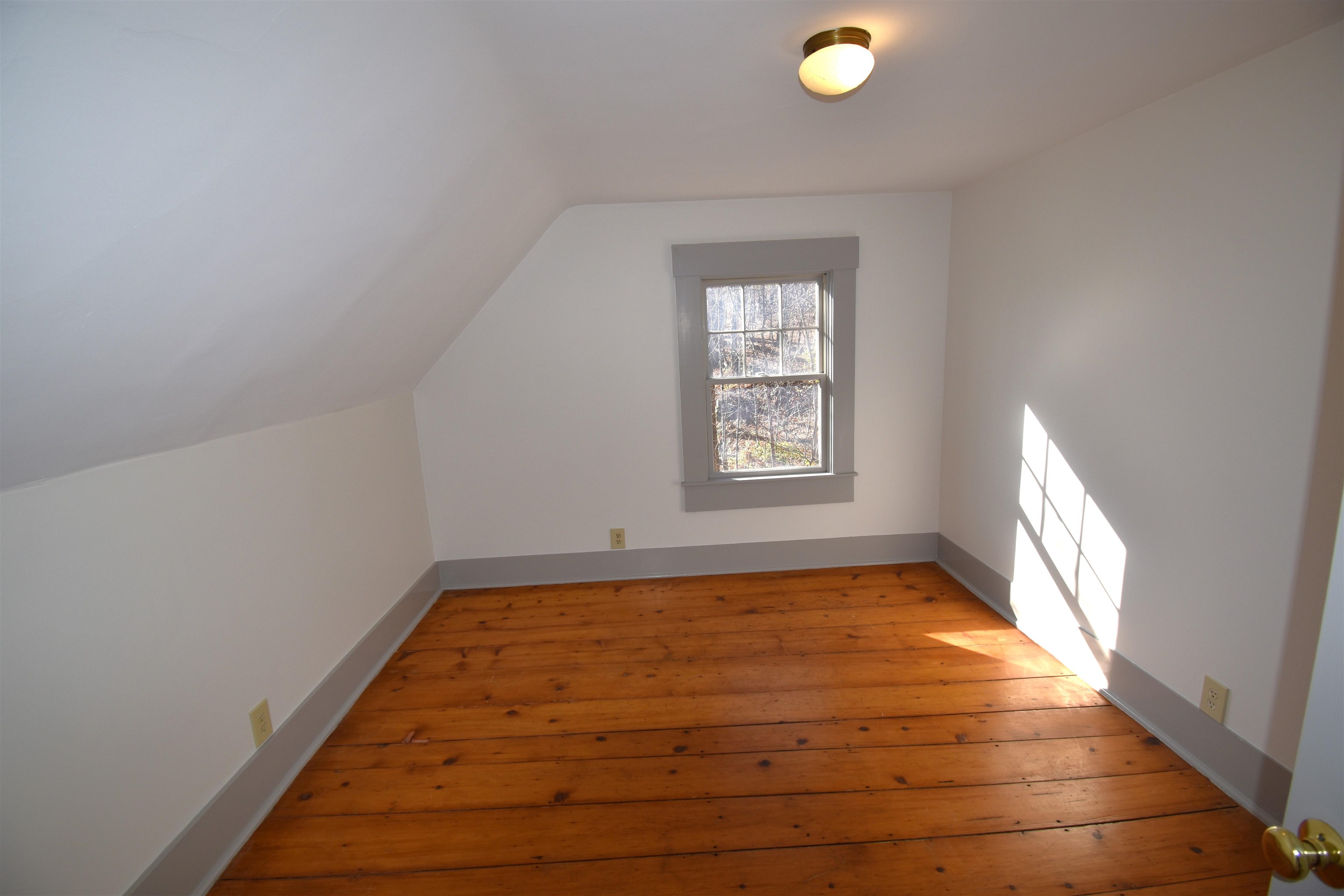 66 Barker Road Thetford, VT 05058 - Photo 20 of 32