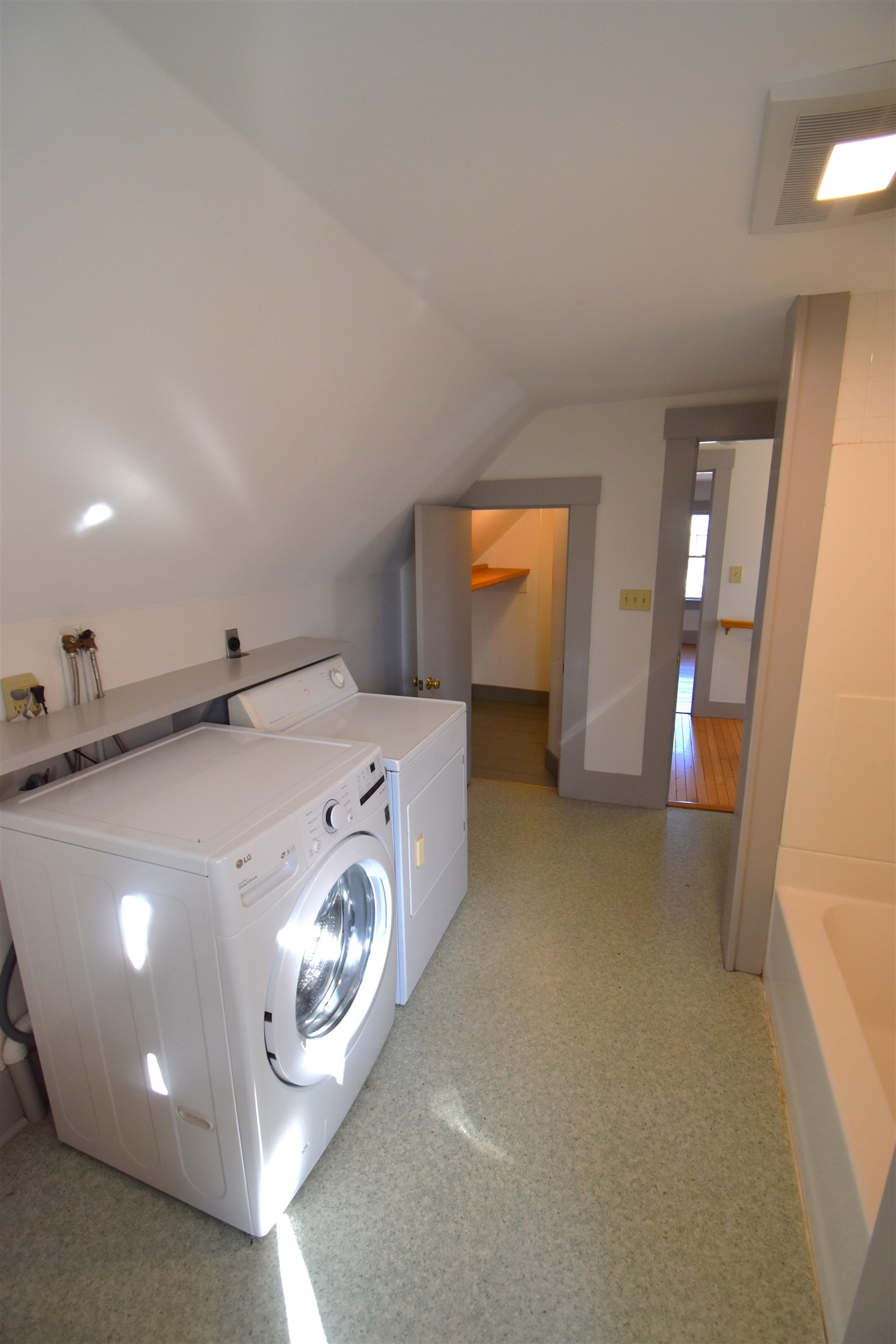 66 Barker Road Thetford, VT 05058 - Photo 23 of 32