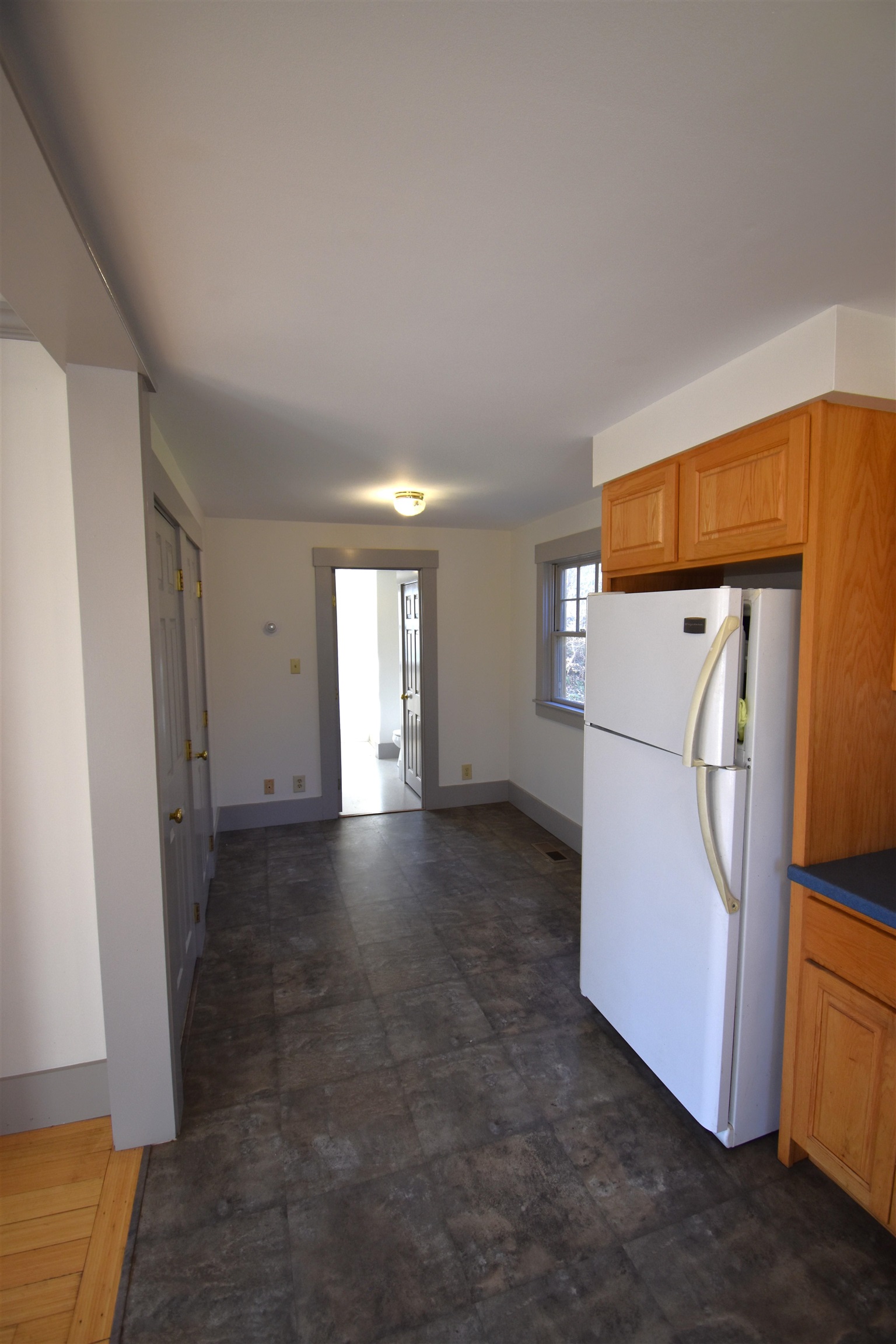 66 Barker Road Thetford, VT 05058 - Photo 3 of 32