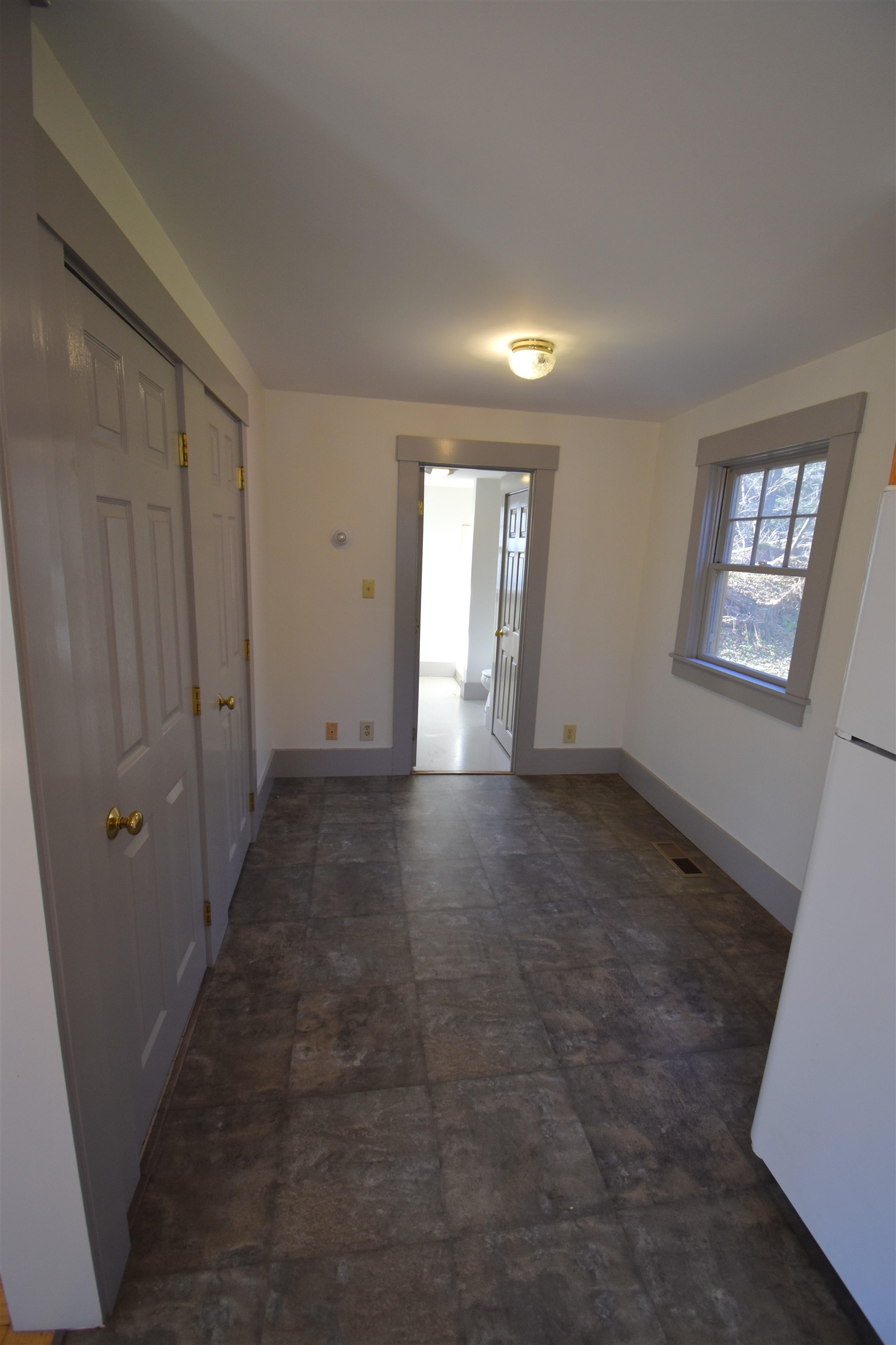 66 Barker Road Thetford, VT 05058 - Photo 4 of 32