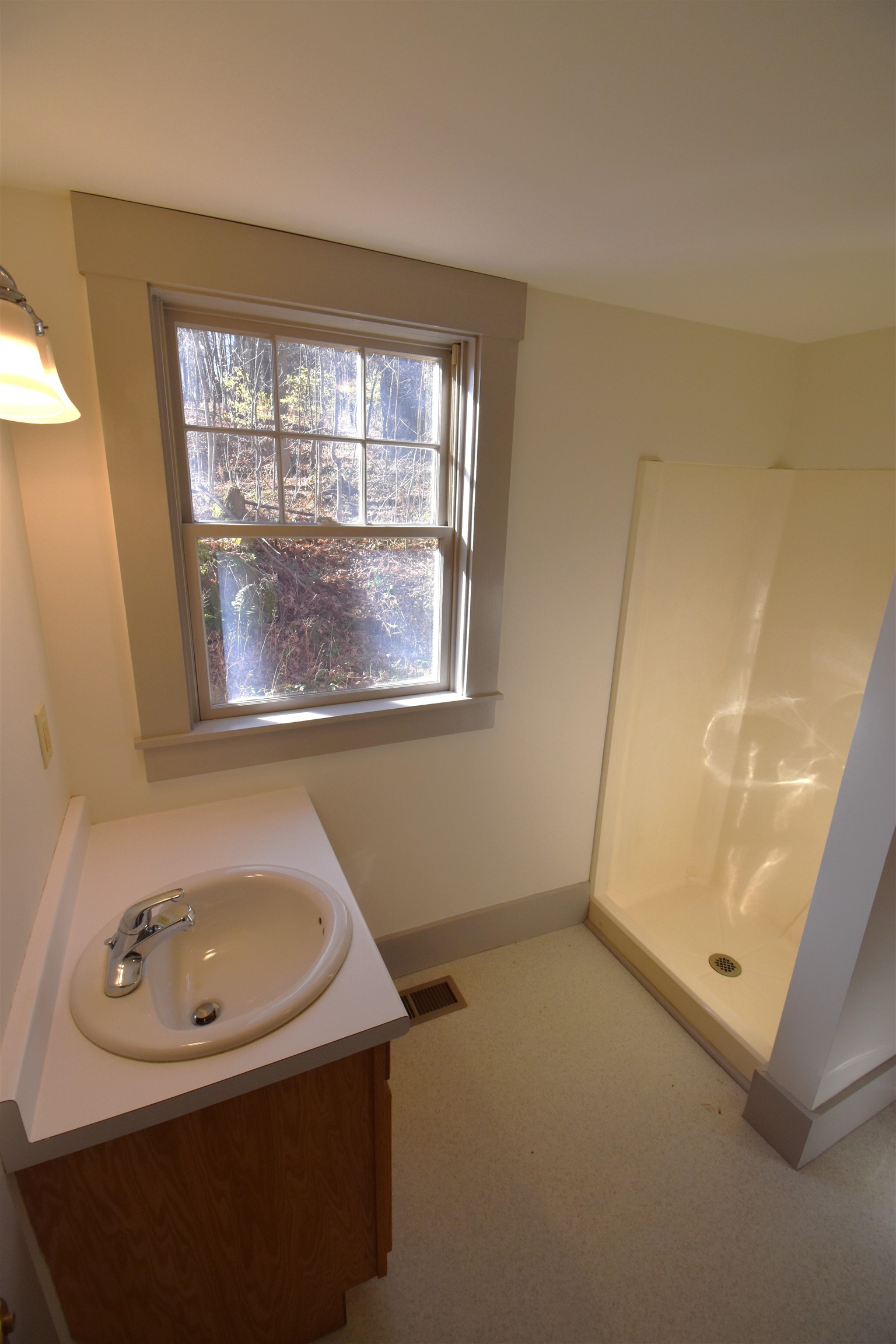 66 Barker Road Thetford, VT 05058 - Photo 5 of 32