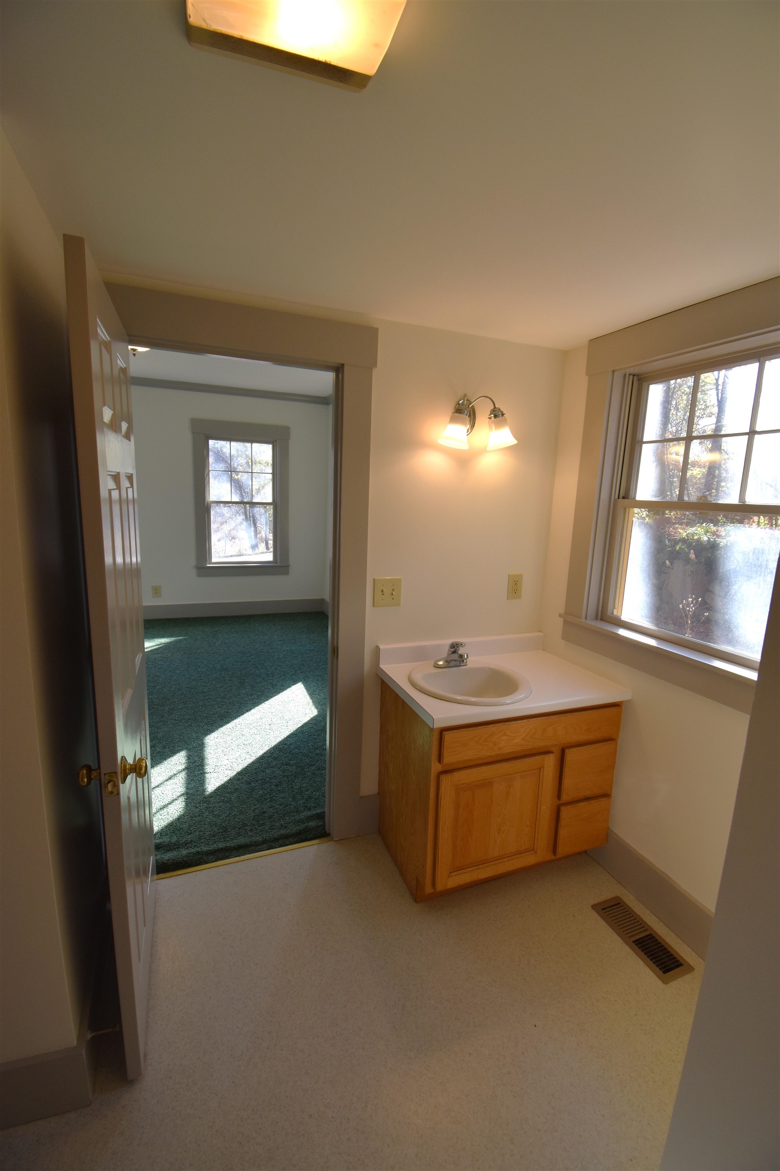 66 Barker Road Thetford, VT 05058 - Photo 6 of 32