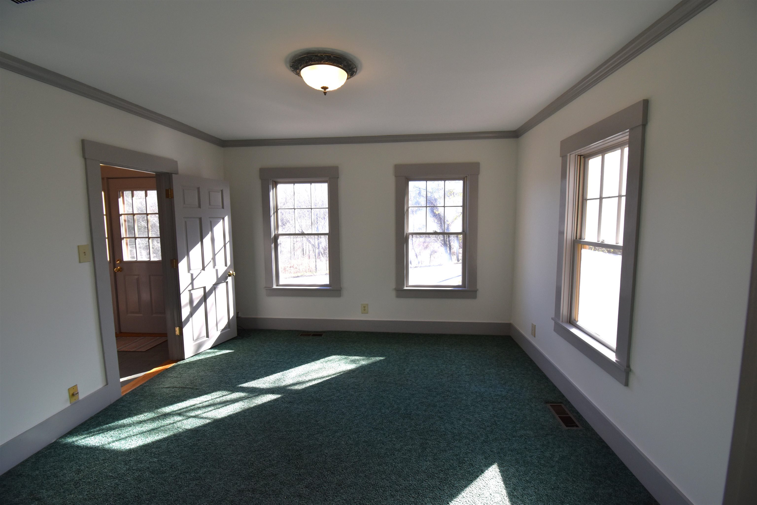 66 Barker Road Thetford, VT 05058 - Photo 8 of 32