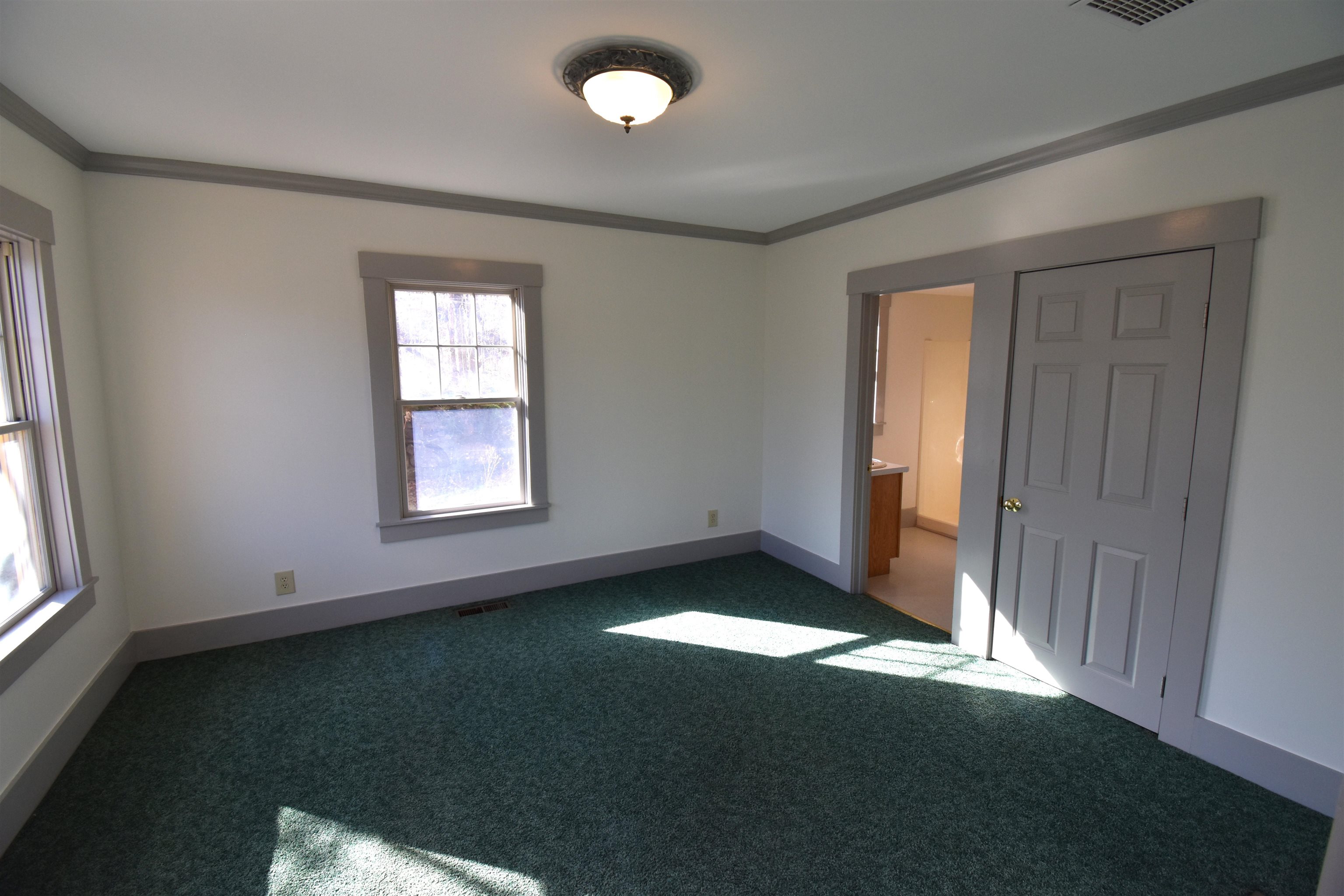 66 Barker Road Thetford, VT 05058 - Photo 9 of 32