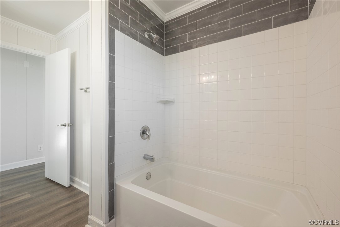 320 Courtney Road Lancaster, VA 22503 - Photo 23 of 43 a bathroom with a bathtub
