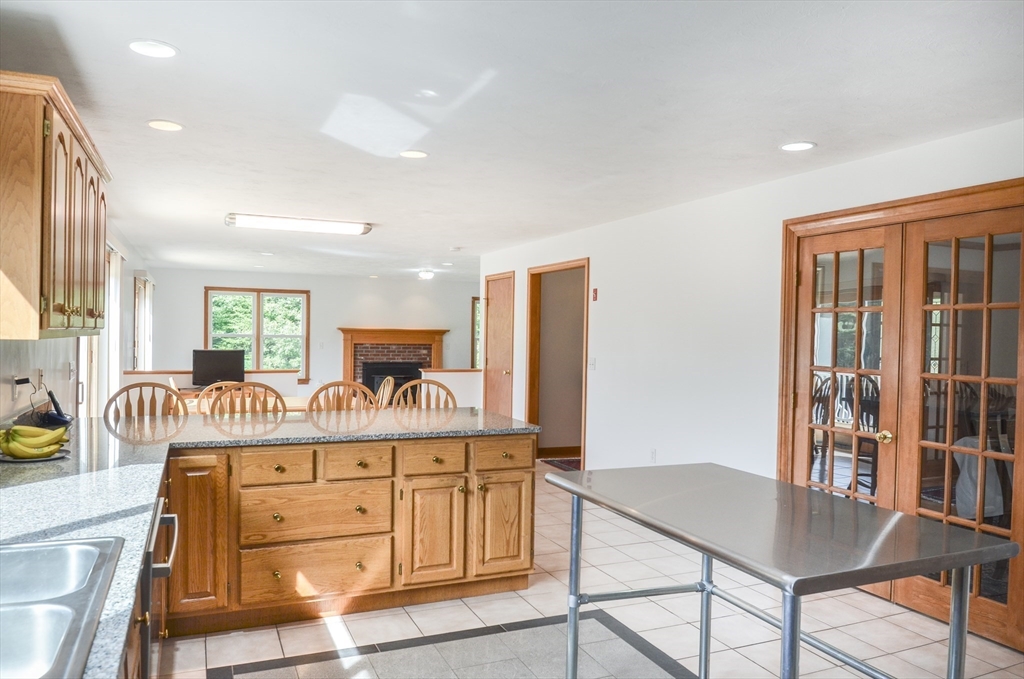 98 Coburn Road Berlin, MA 01503 - Photo 12 of 42 Gallery Image 12