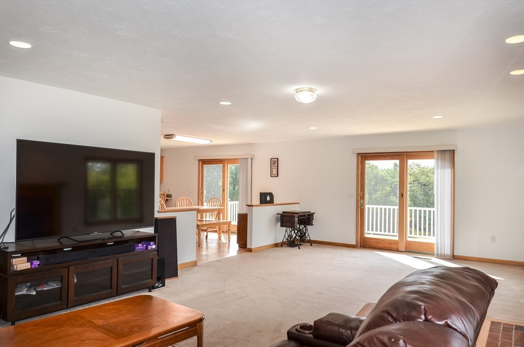 98 Coburn Road Berlin, MA 01503 - Photo 17 of 42 Gallery Image 17