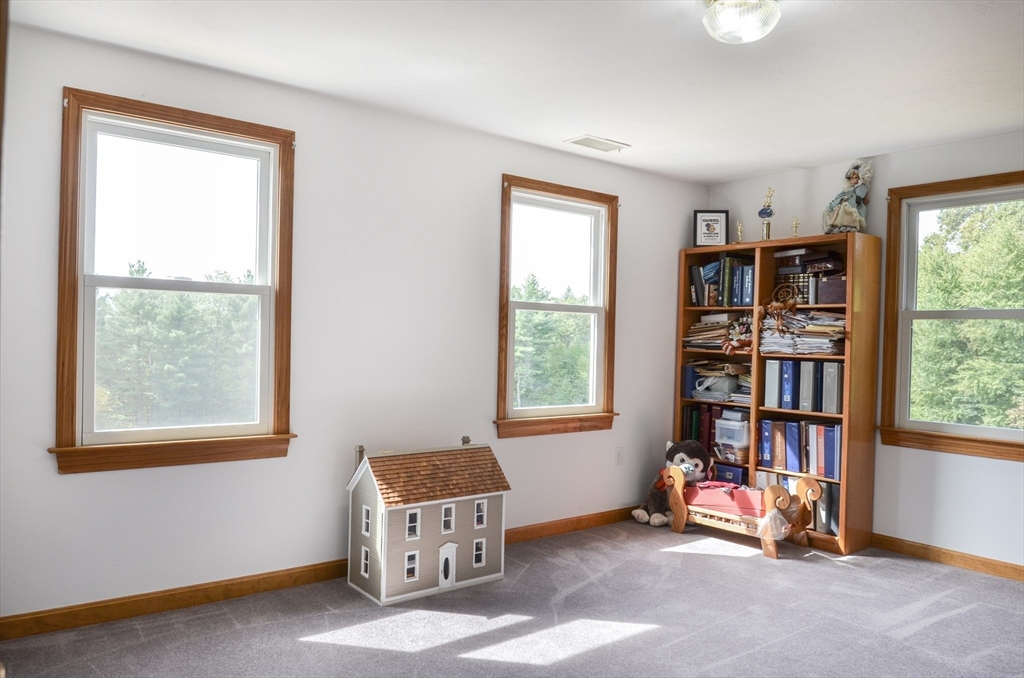 98 Coburn Road Berlin, MA 01503 - Photo 24 of 42 Gallery Image 24