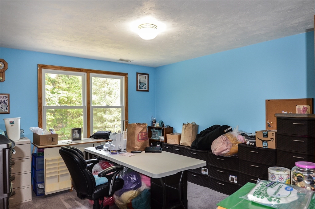 98 Coburn Road Berlin, MA 01503 - Photo 28 of 42 Gallery Image 28
