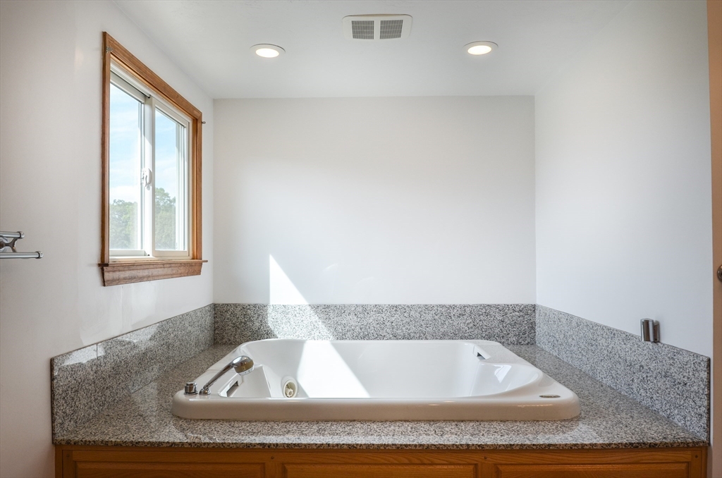 98 Coburn Road Berlin, MA 01503 - Photo 33 of 42 Gallery Image 33