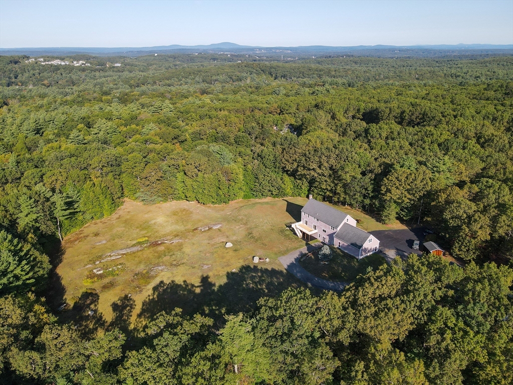 98 Coburn Road Berlin, MA 01503 - Photo 6 of 42 Gallery Image 6
