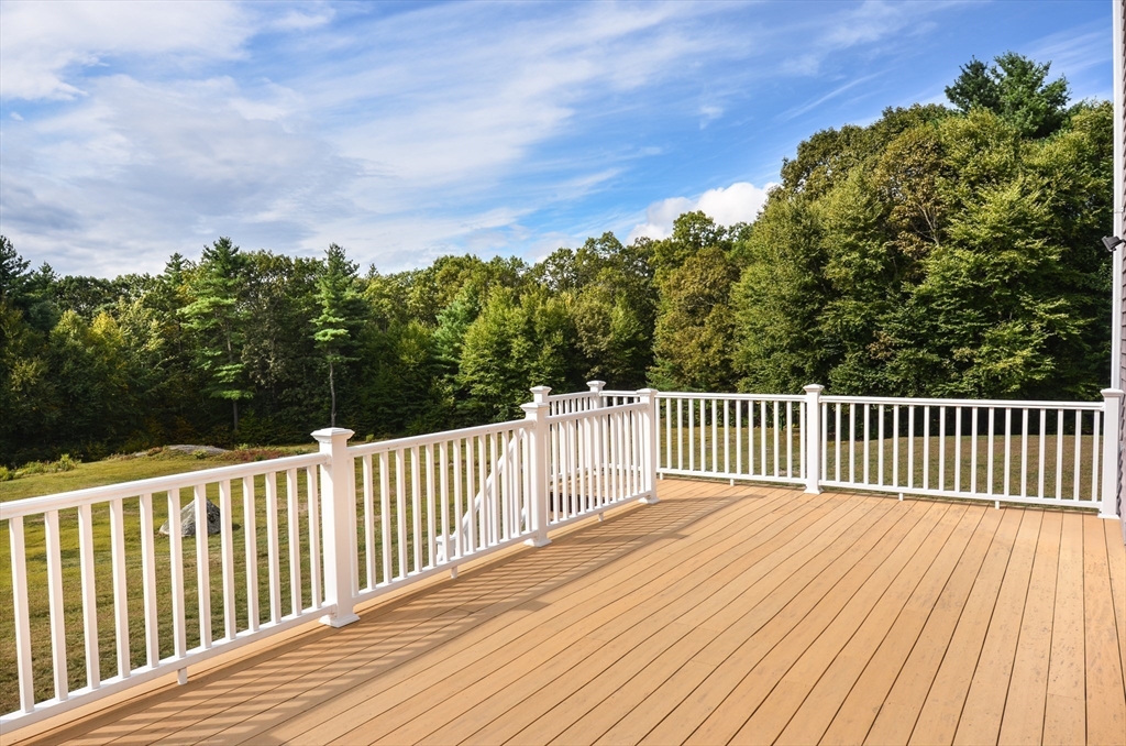 98 Coburn Road Berlin, MA 01503 - Photo 7 of 42 Gallery Image 7