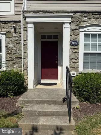 $3,000 | 21752 Ascot Court, Ashburn, VA 20147