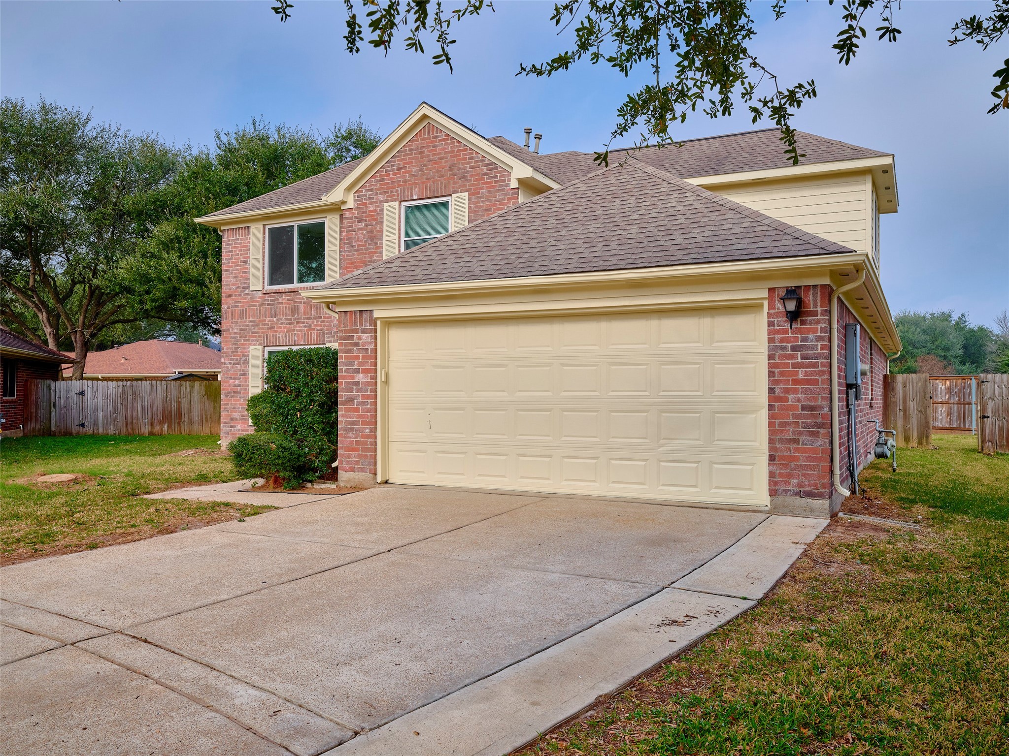 4801 East Columbary Drive Rosenberg, TX 77471 - Photo 4 of 50 a front view of house with yard