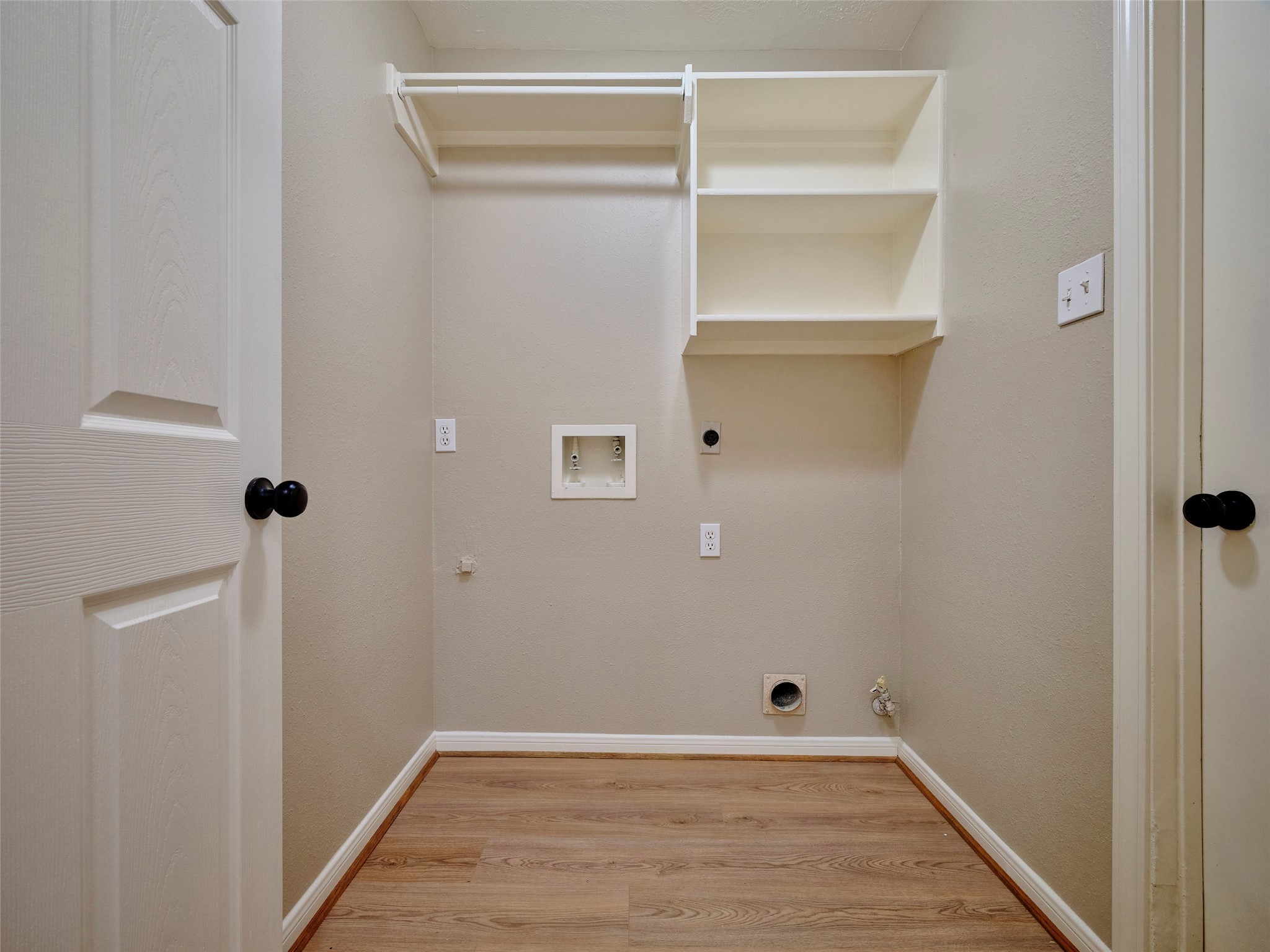 4801 East Columbary Drive Rosenberg, TX 77471 - Photo 44 of 50 a view of an empty walk in closet