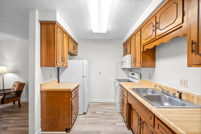 $695 | 102 Laurel Cove Drive, Unit 30, Hopkinsville, KY 42240