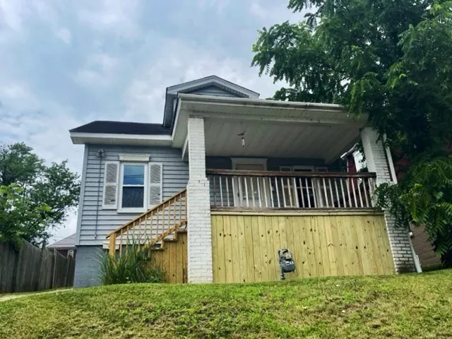 a view of a house with a garage