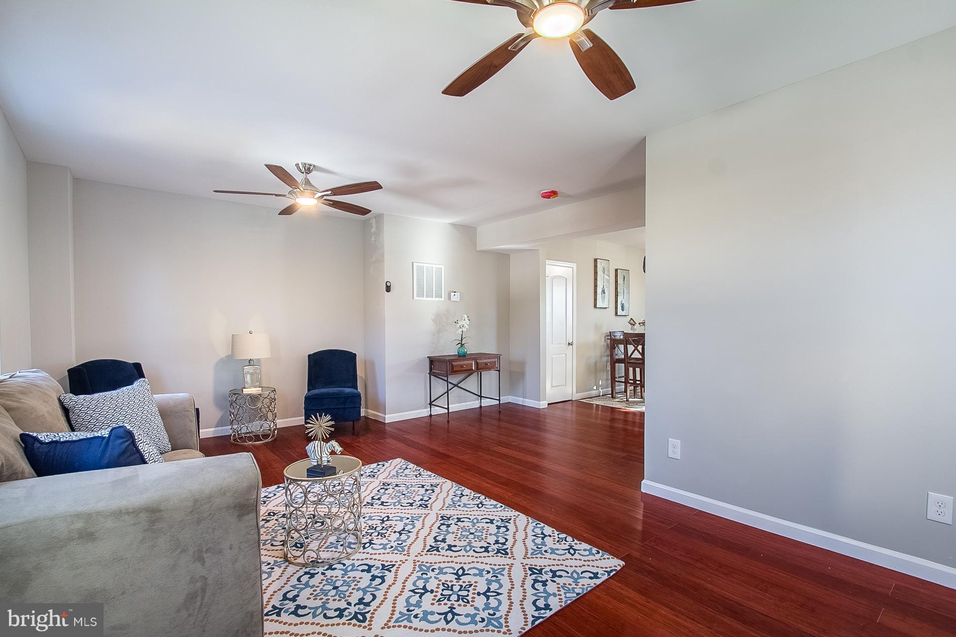 920 Dartmouth Road Baltimore, MD 21212 - Photo 4 of 30 Living Room