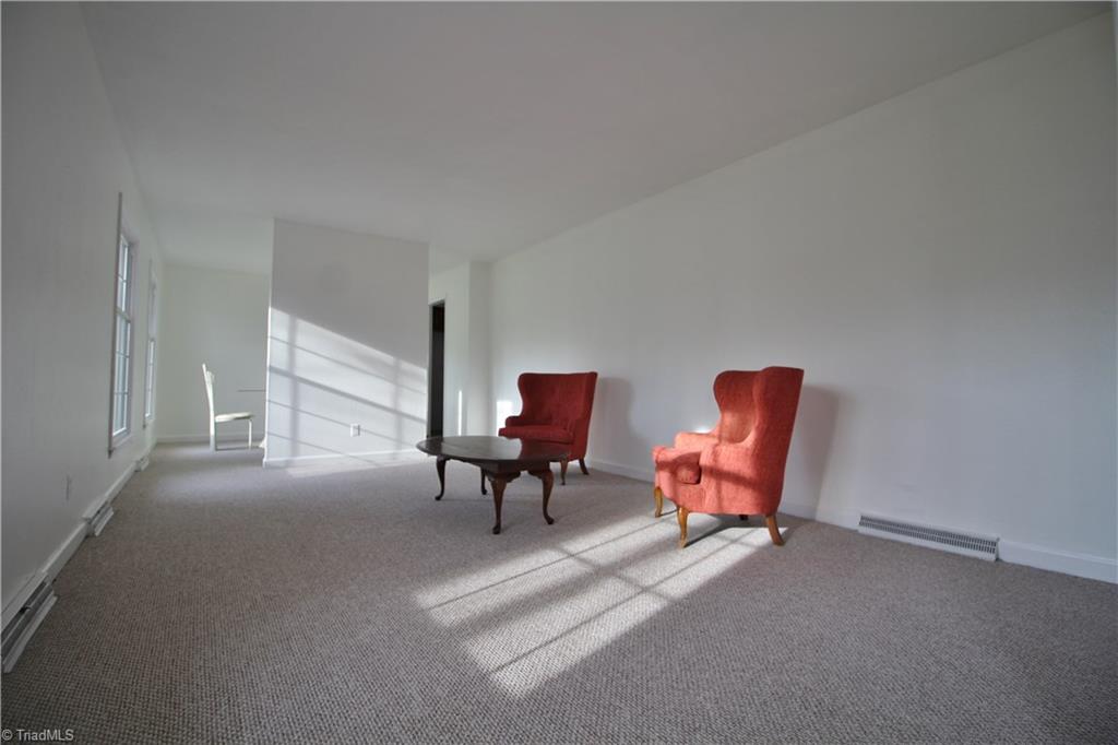 3305 Dillon Road Jamestown, NC 27282 - Photo 2 of 15 Gallery Image 2