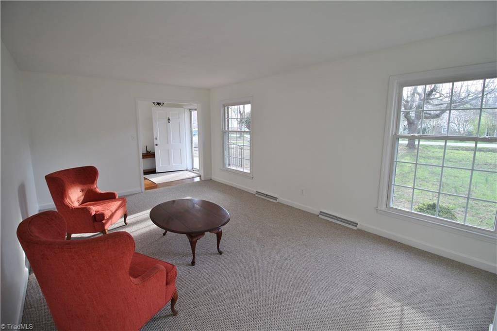3305 Dillon Road Jamestown, NC 27282 - Photo 3 of 15 Gallery Image 3