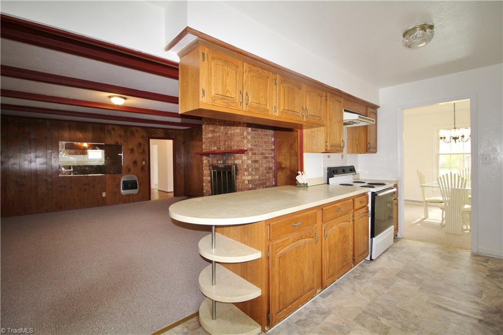 3305 Dillon Road Jamestown, NC 27282 - Photo 6 of 15 Gallery Image 6