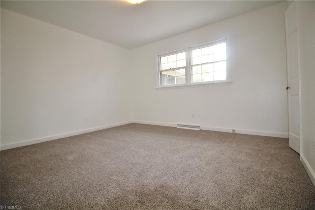 3305 Dillon Road Jamestown, NC 27282 - Photo 10 of 15 Gallery Image 10