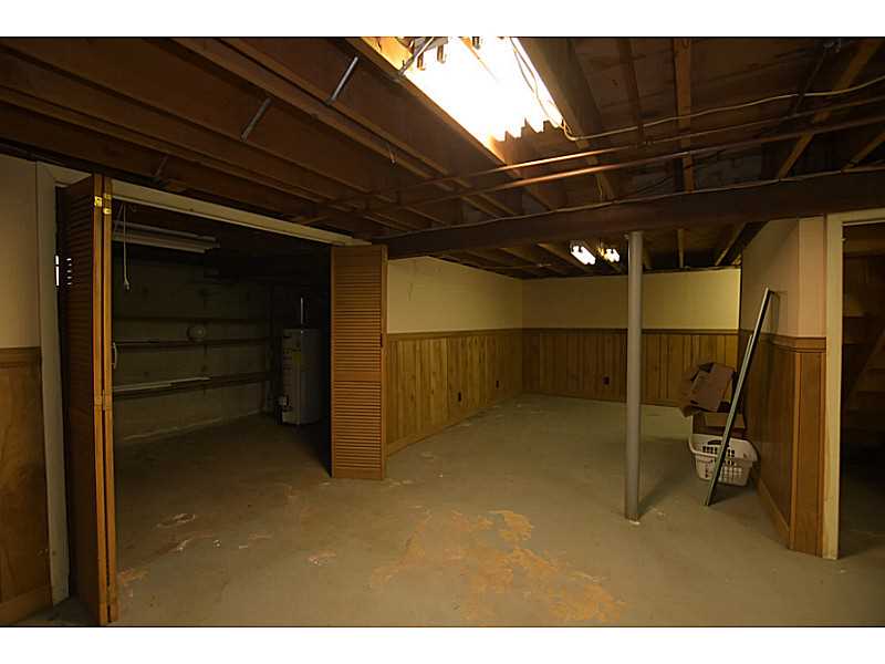 35 Azalea Court Cranston, RI 02921 - Photo 20 of 20 Garage.