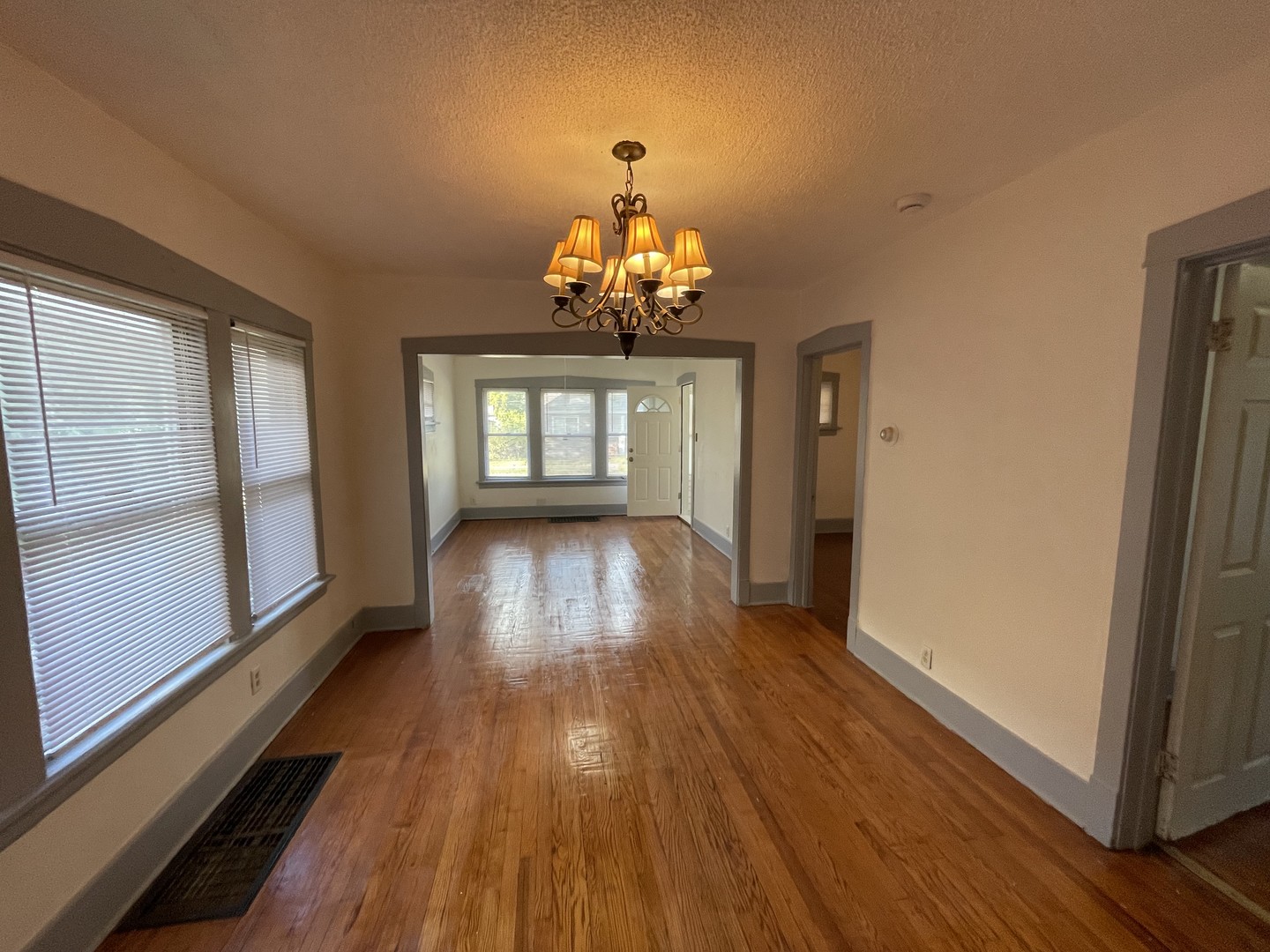 296 East 149th Street Harvey, IL 60426 - Photo 5 of 16