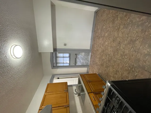 $115,000 | 296 East 149th Street, Harvey, IL 60426