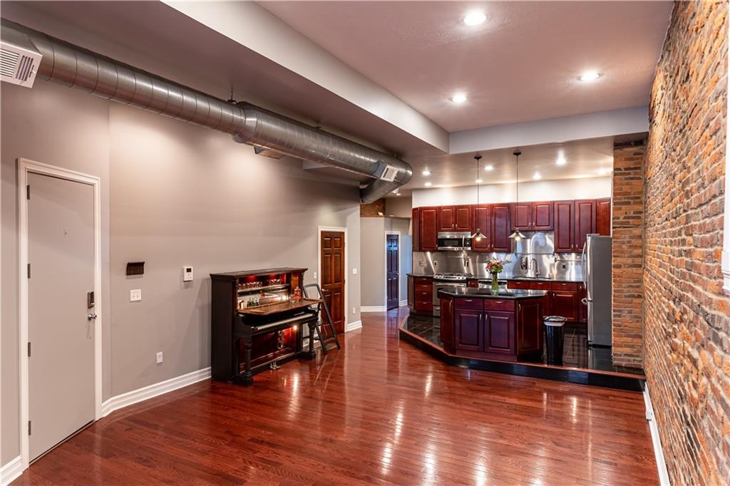 4413 Butler Street, Unit 2 Pittsburgh, PA 15201 - Photo 11 of 25 Gallery Image 11
