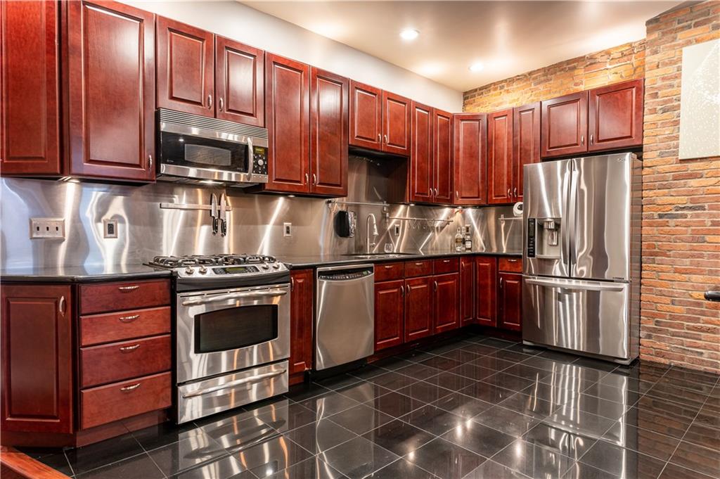 4413 Butler Street, Unit 2 Pittsburgh, PA 15201 - Photo 13 of 25 Gallery Image 13