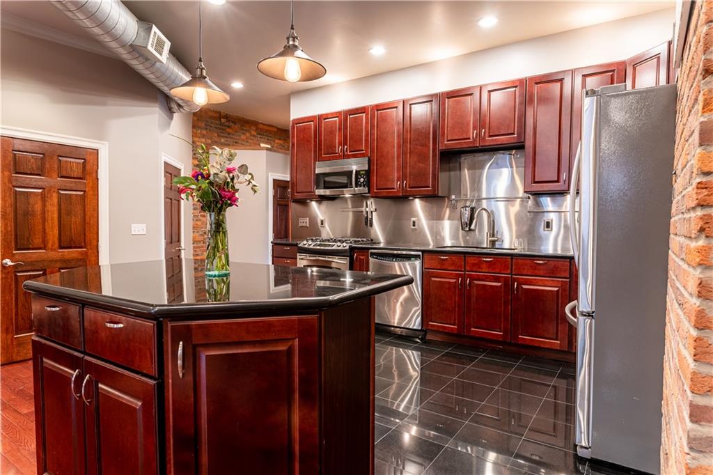 4413 Butler Street, Unit 2 Pittsburgh, PA 15201 - Photo 16 of 25 Gallery Image 16