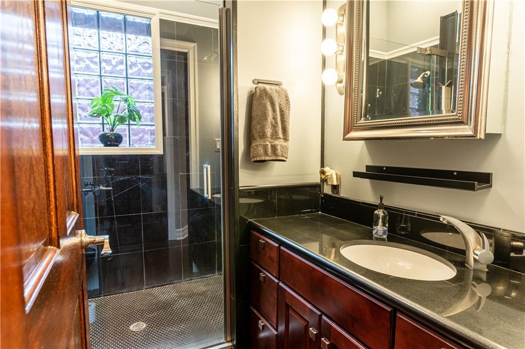 4413 Butler Street, Unit 2 Pittsburgh, PA 15201 - Photo 17 of 25 Gallery Image 17