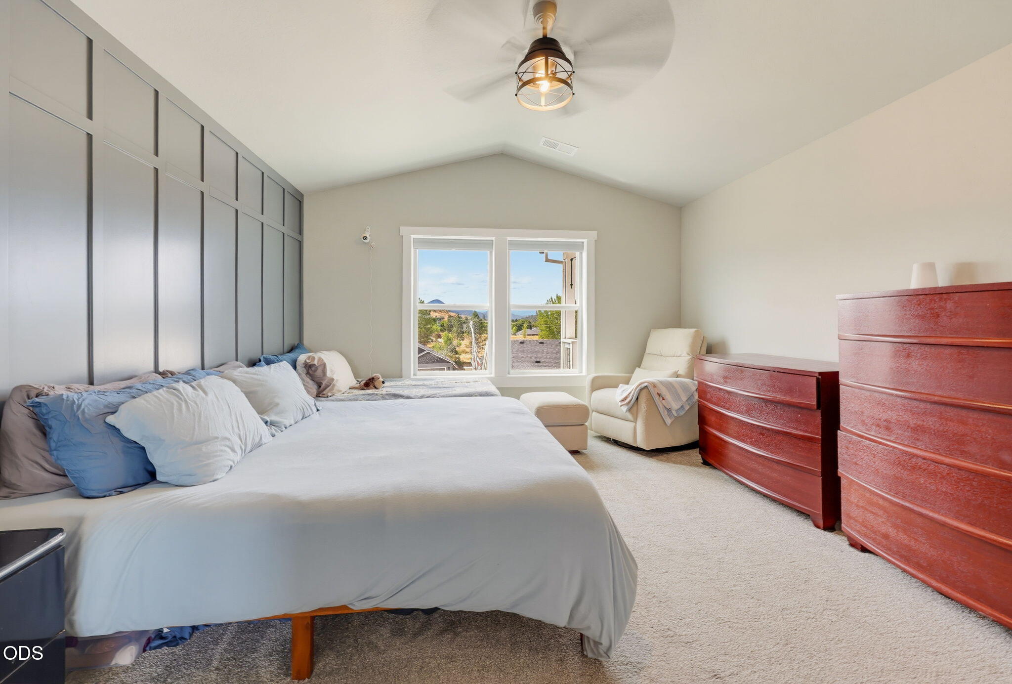 1031 Ruby Meadows Drive Eagle Point, OR 97524 - Photo 19 of 44