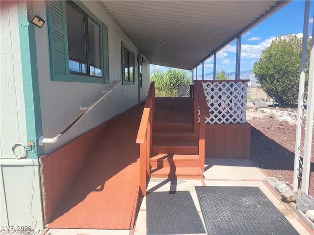 $1,700 | 1060 South Bunch Street, Pahrump, NV 89048