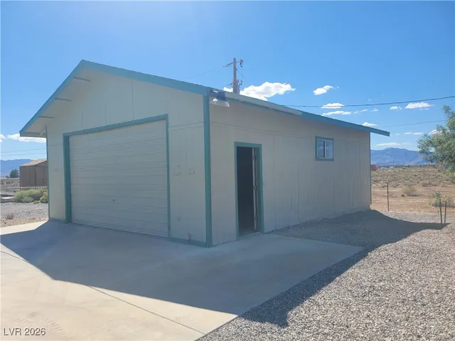 $1,700 | 1060 South Bunch Street, Pahrump, NV 89048