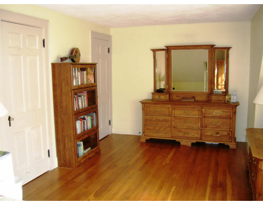 338 Warren Street Needham, MA 02492 - Photo 7 of 8 Gallery Image 7