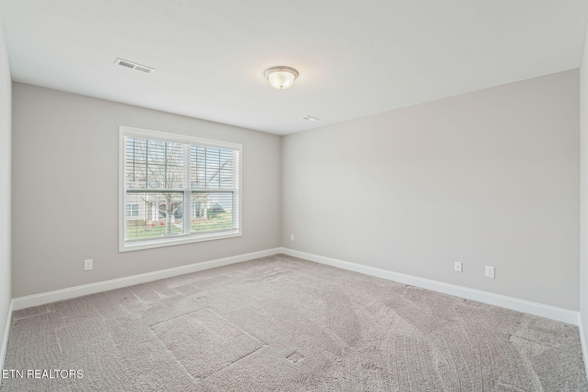 133 Fallberry Street Oak Ridge, TN 37830 - Photo 35 of 60 Bedroom 3