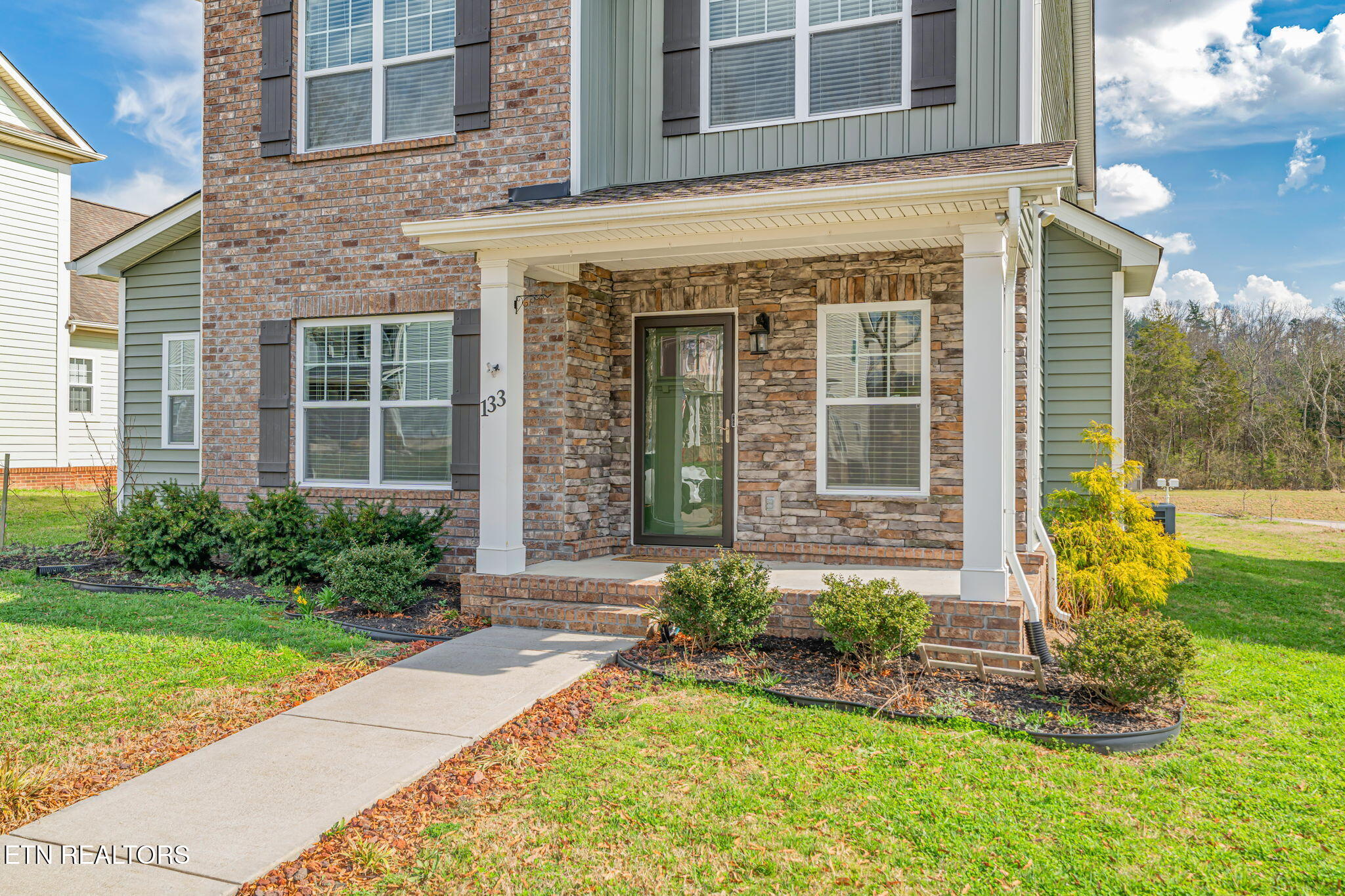 133 Fallberry Street Oak Ridge, TN 37830 - Photo 5 of 60 4-web-or-mls-133 Fallberry Street-5