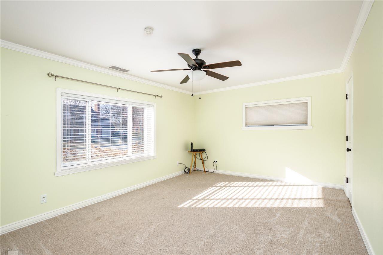 1476 South Renaud Road Grosse Pointe, MI 48236 - Photo 23 of 44 50031547-22.JPG
