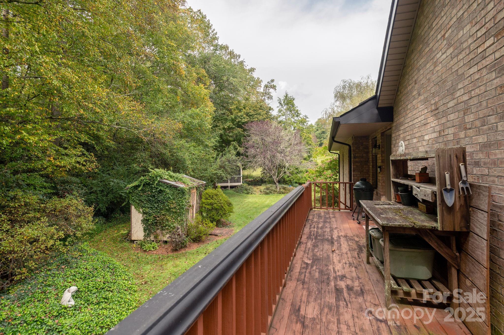 26 Harris Road Fairview, NC 28730 - Photo 15 of 48 Gallery Image 15
