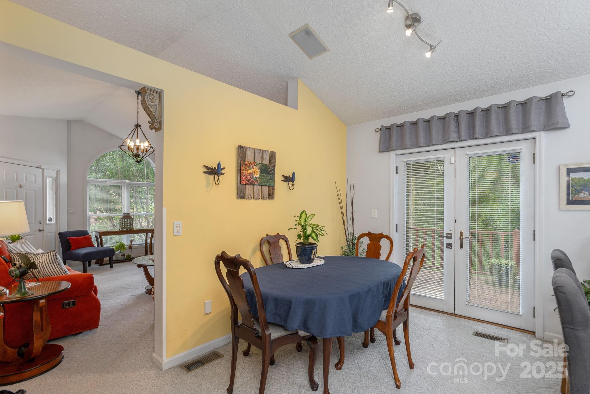26 Harris Road Fairview, NC 28730 - Photo 17 of 48 Gallery Image 17