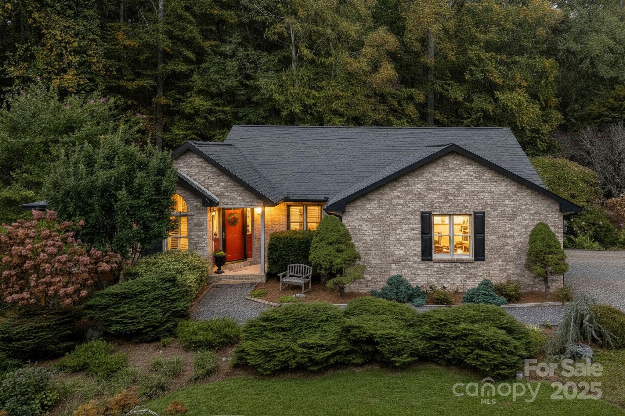 26 Harris Road Fairview, NC 28730 - Photo 2 of 48 Gallery Image 2
